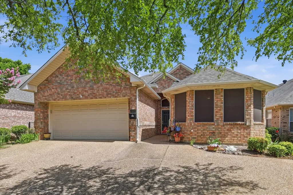 1609 Villa Court Corinth TX 76210