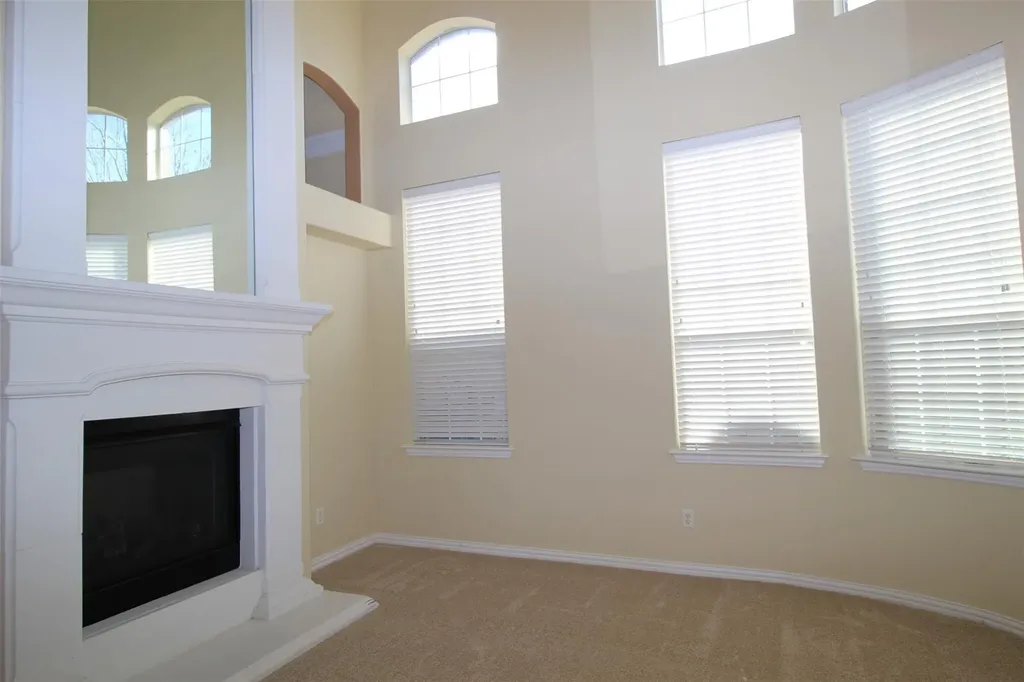 2719 Explorador Grand Prairie TX 75054