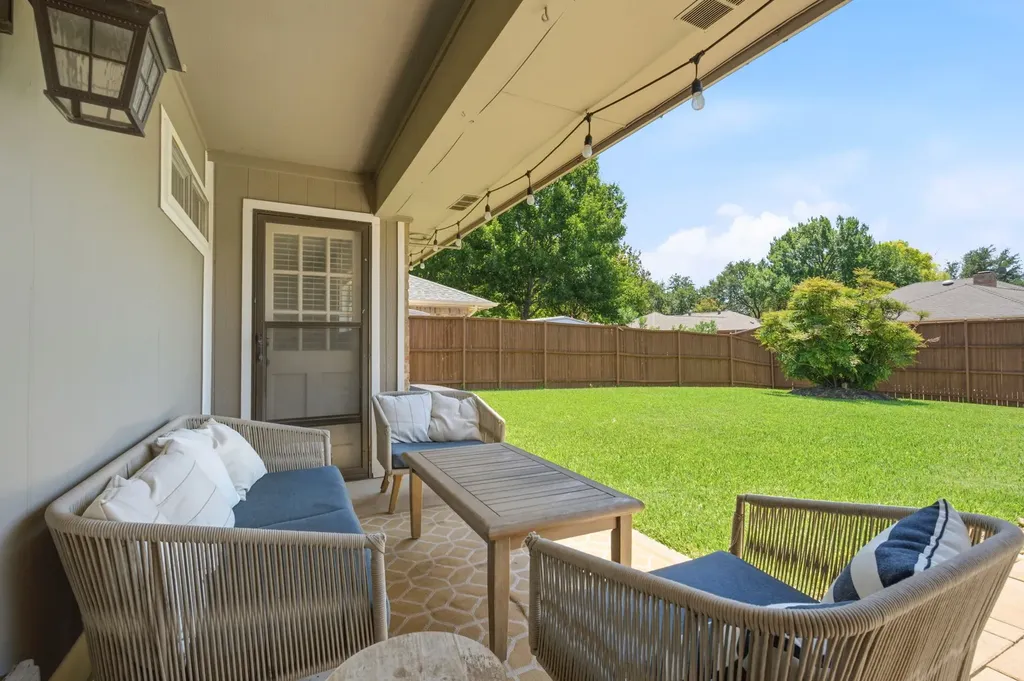 1920 Westminster Drive Carrollton TX 75007