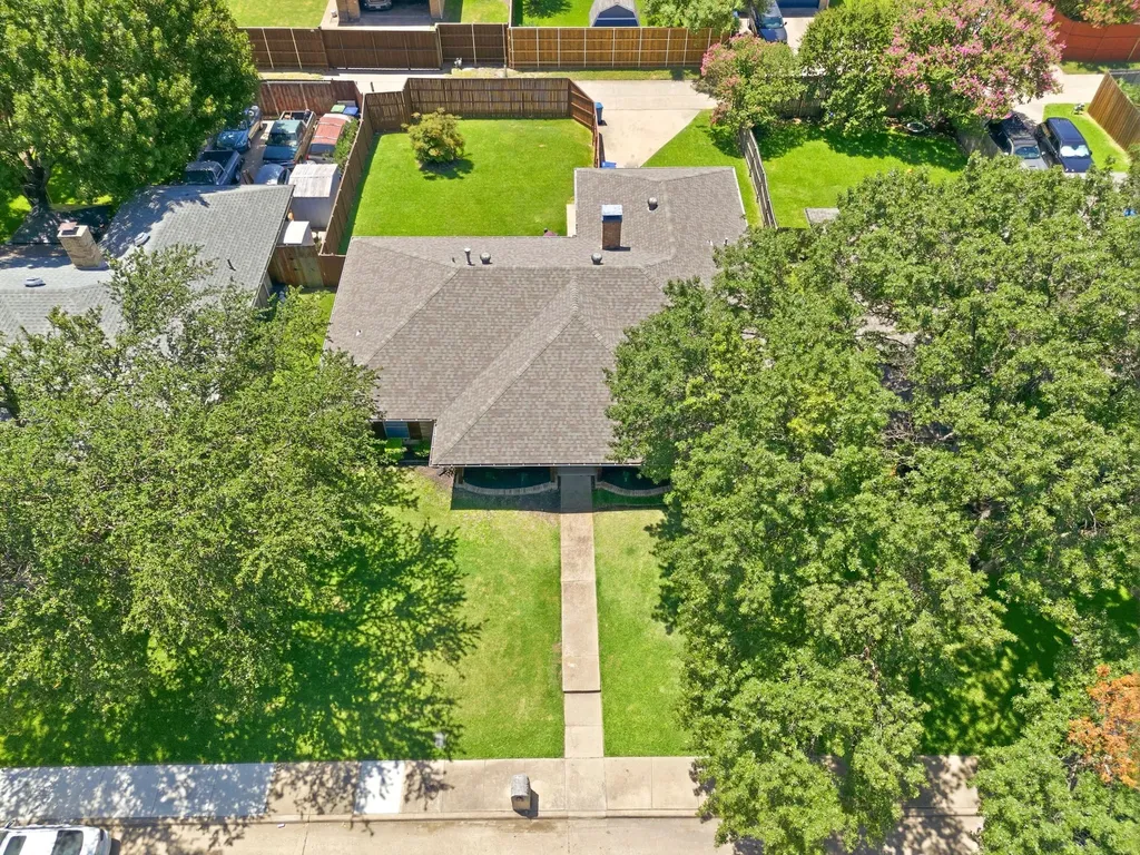 1920 Westminster Drive Carrollton TX 75007
