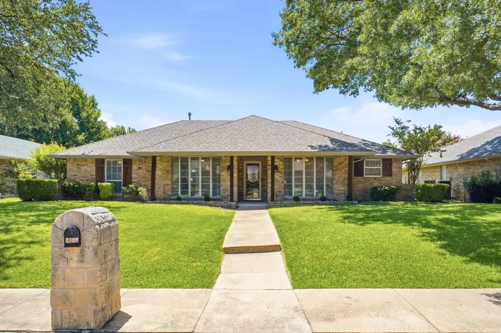 1920 Westminster Drive Carrollton TX 75007