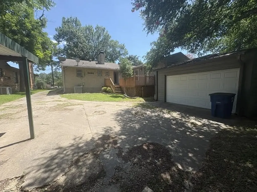 2207 Stevens Woods Lane Dallas TX 75208