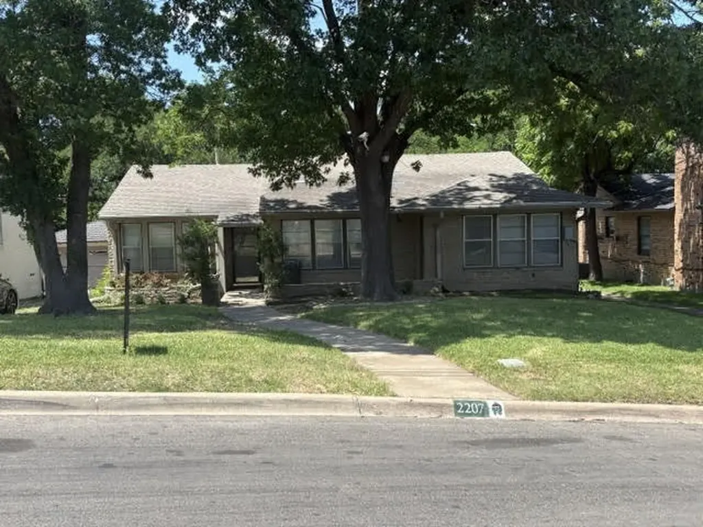 2207 Stevens Woods Lane Dallas TX 75208
