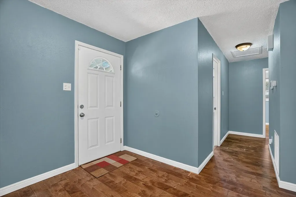 427 Whippoorwill Drive Granbury TX 76049