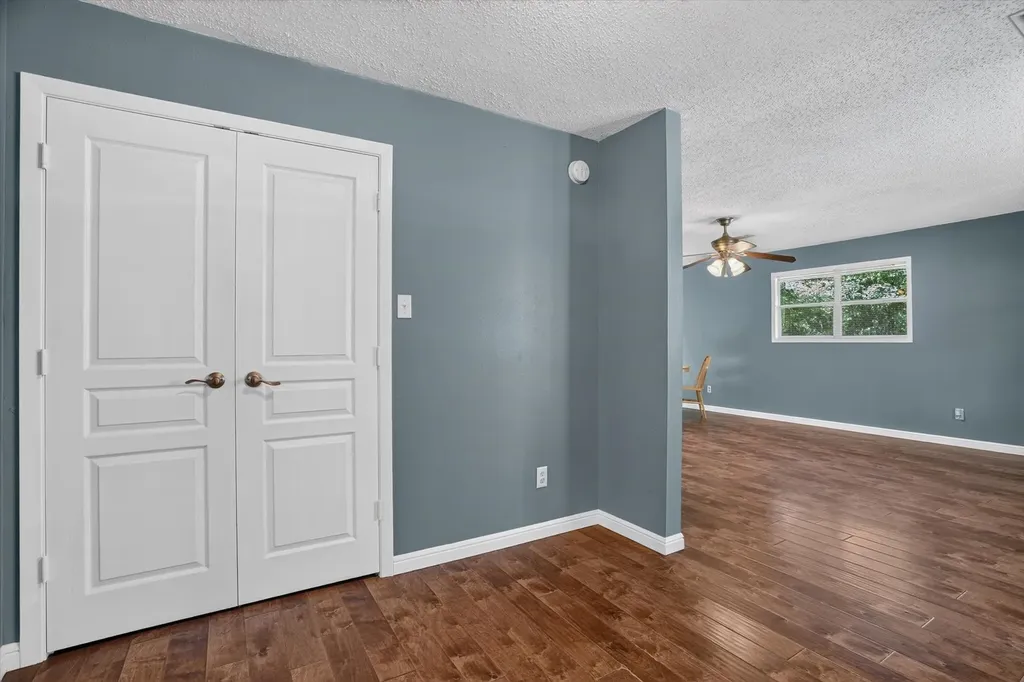427 Whippoorwill Drive Granbury TX 76049