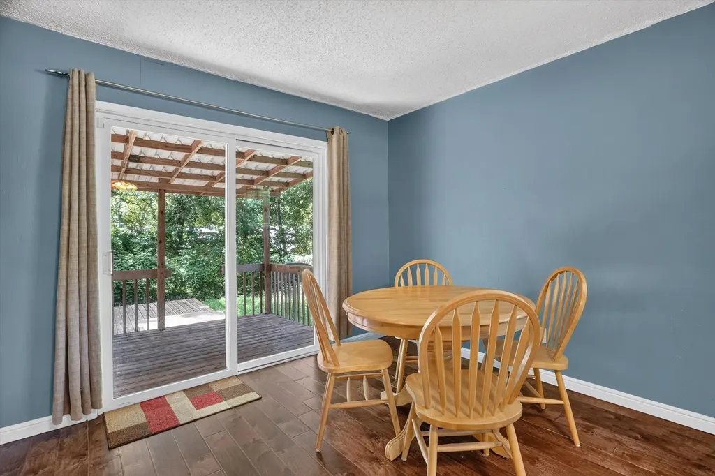 427 Whippoorwill Drive Granbury TX 76049