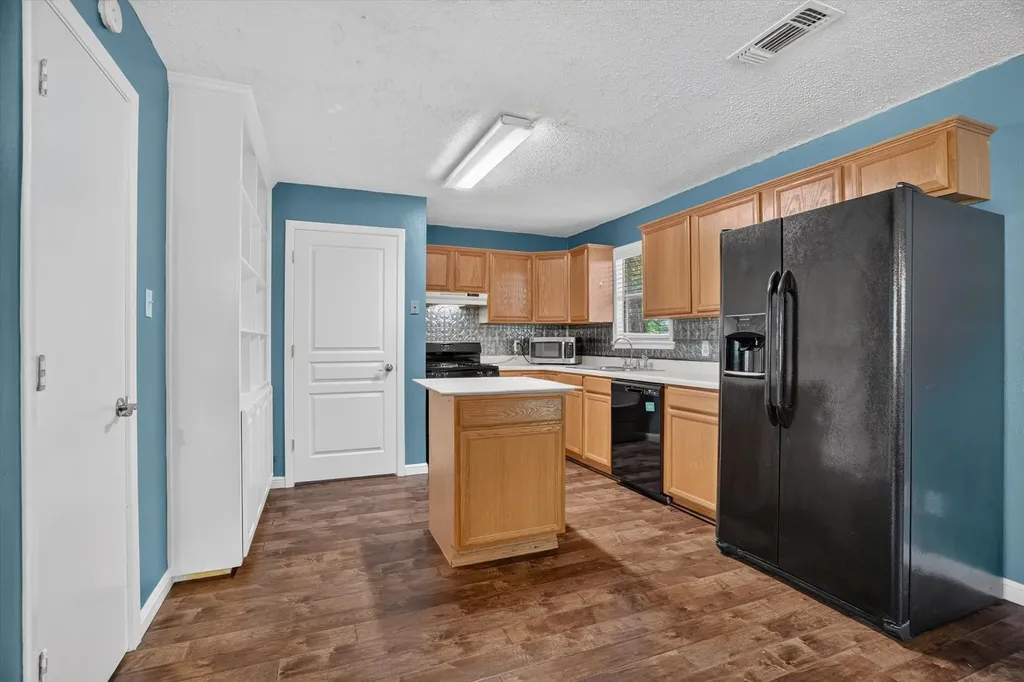 427 Whippoorwill Drive Granbury TX 76049