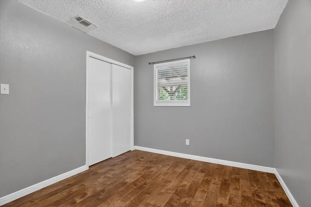 427 Whippoorwill Drive Granbury TX 76049