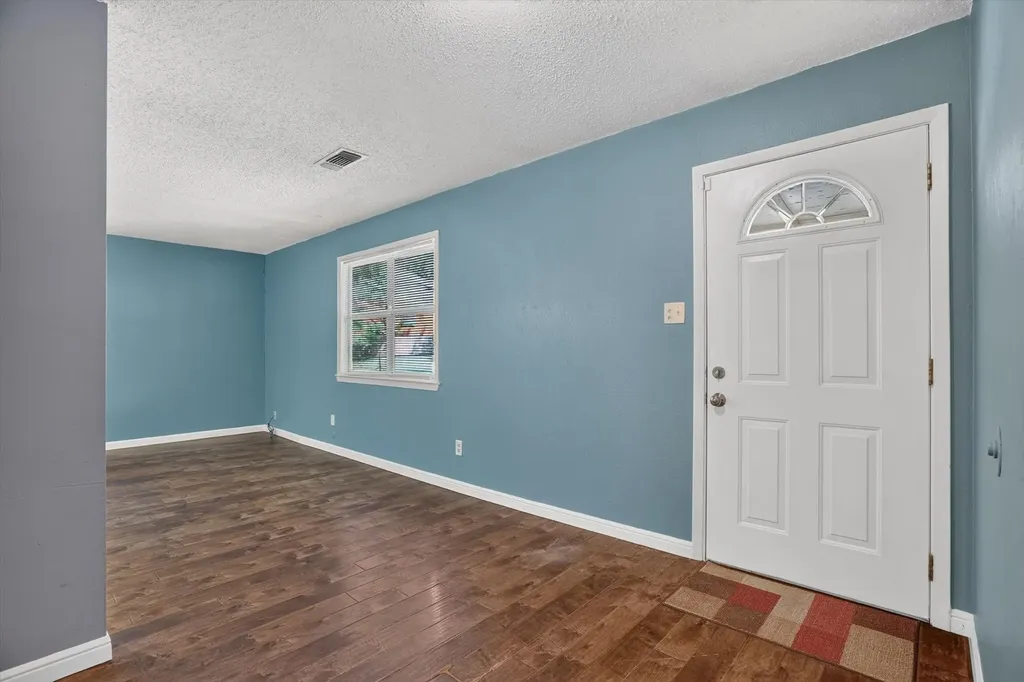 427 Whippoorwill Drive Granbury TX 76049
