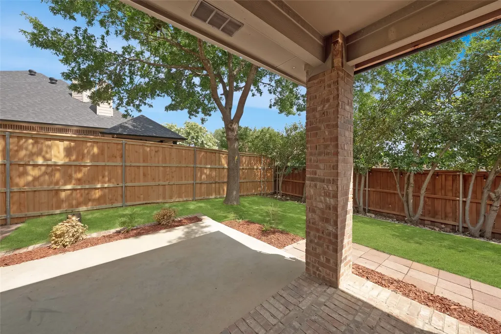 8037 Cedar Lake Lane Fort Worth TX 76123