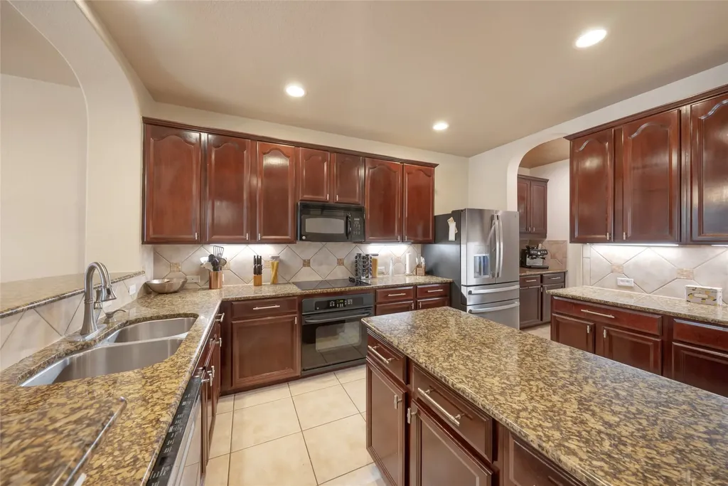 8037 Cedar Lake Lane Fort Worth TX 76123