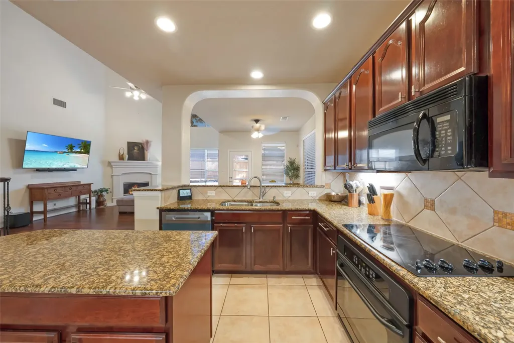 8037 Cedar Lake Lane Fort Worth TX 76123