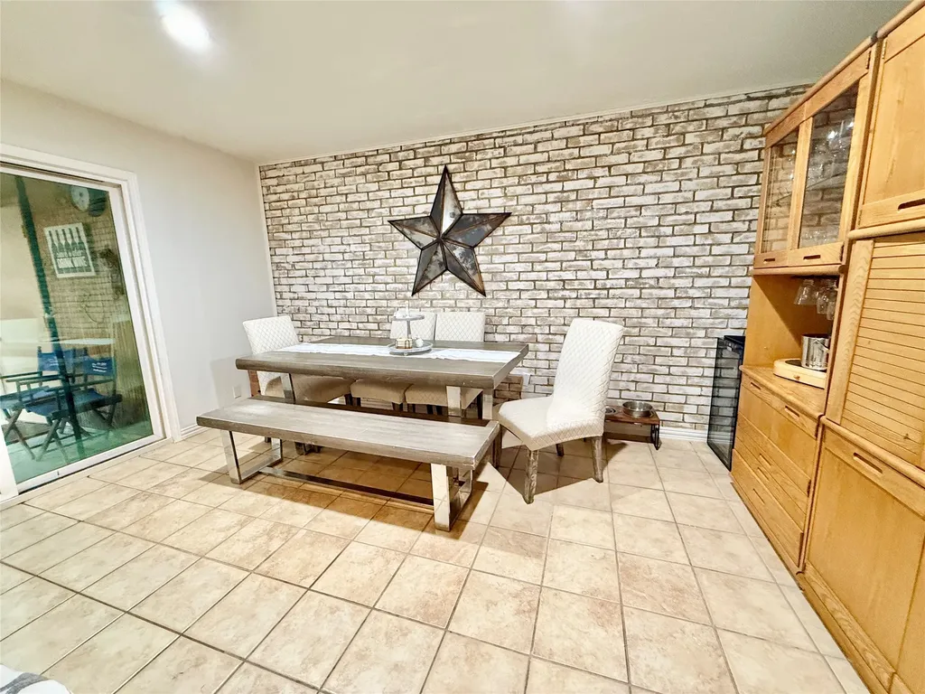 2010 Via Sonoma Carrollton TX 75006