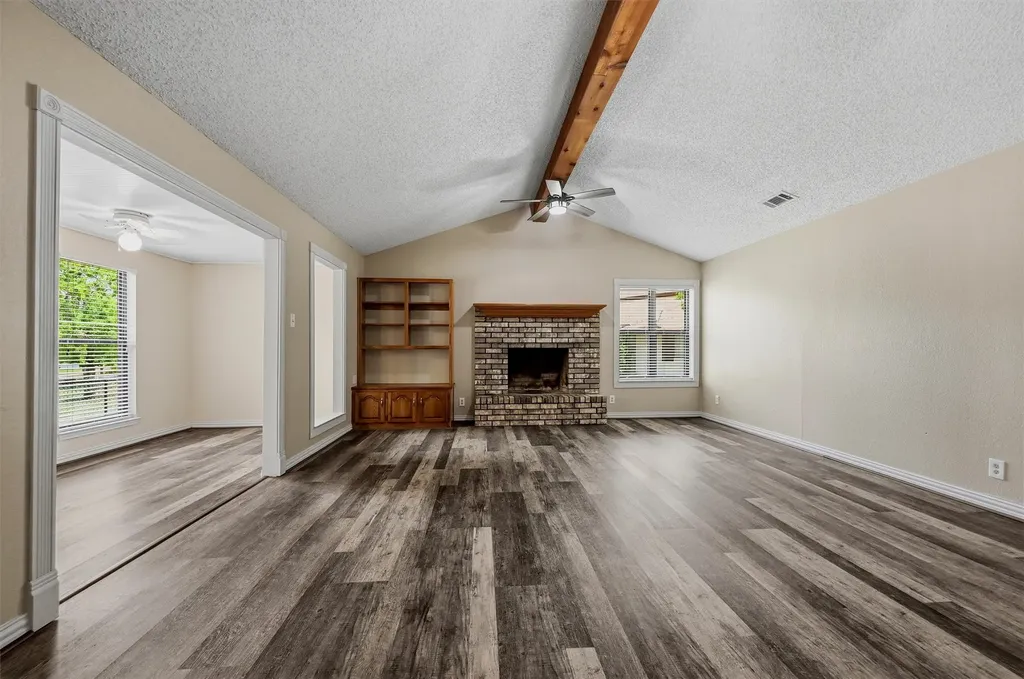 1344 Kiowa Drive E Lake Kiowa TX 76240