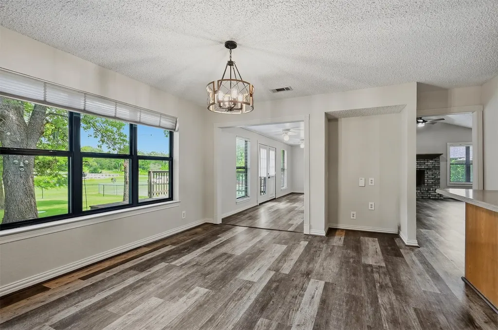 1344 Kiowa Drive E Lake Kiowa TX 76240