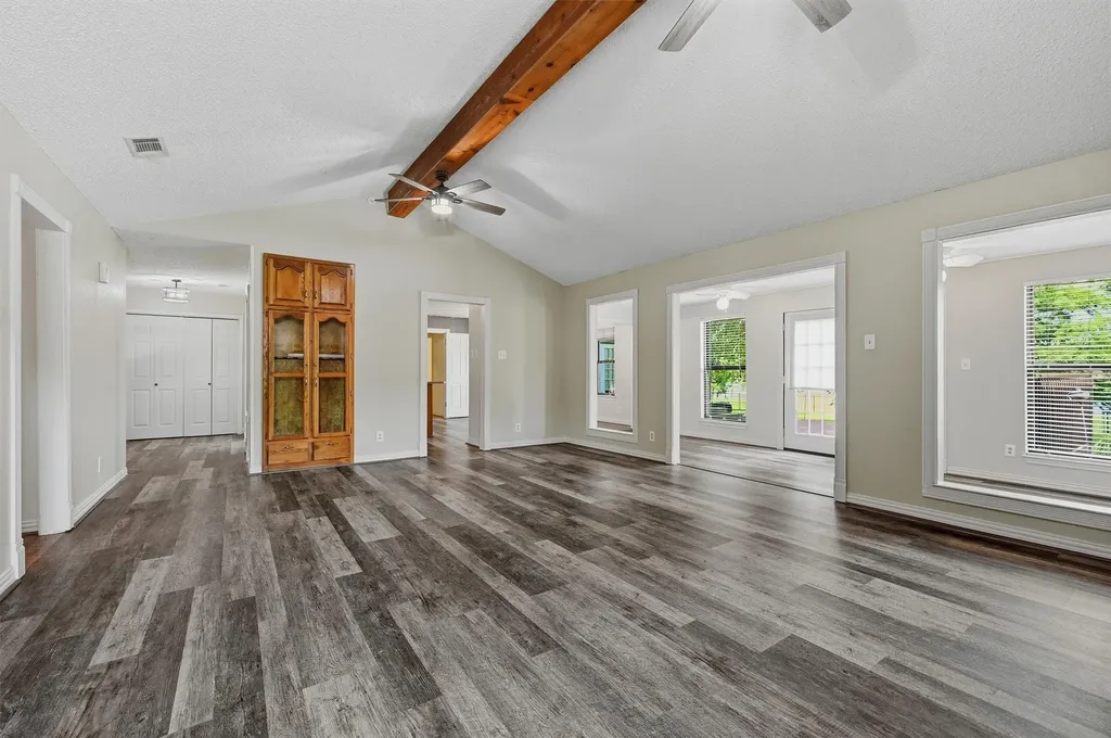 1344 Kiowa Drive E Lake Kiowa TX 76240