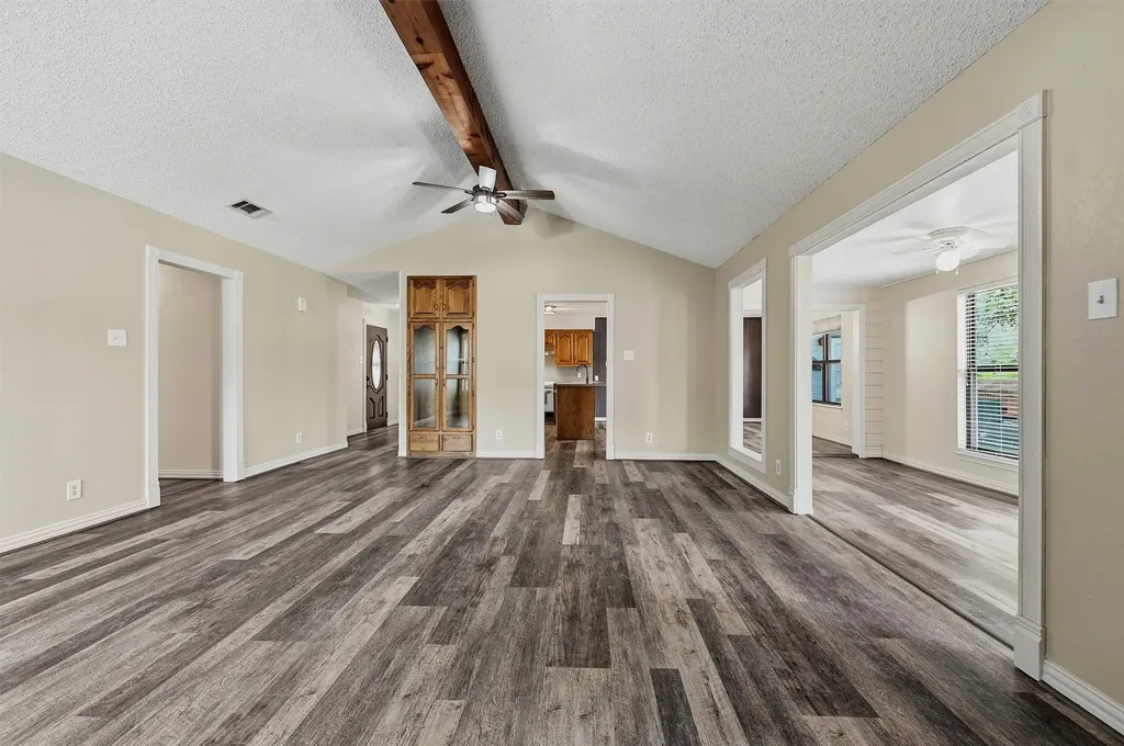 1344 Kiowa Drive E Lake Kiowa TX 76240