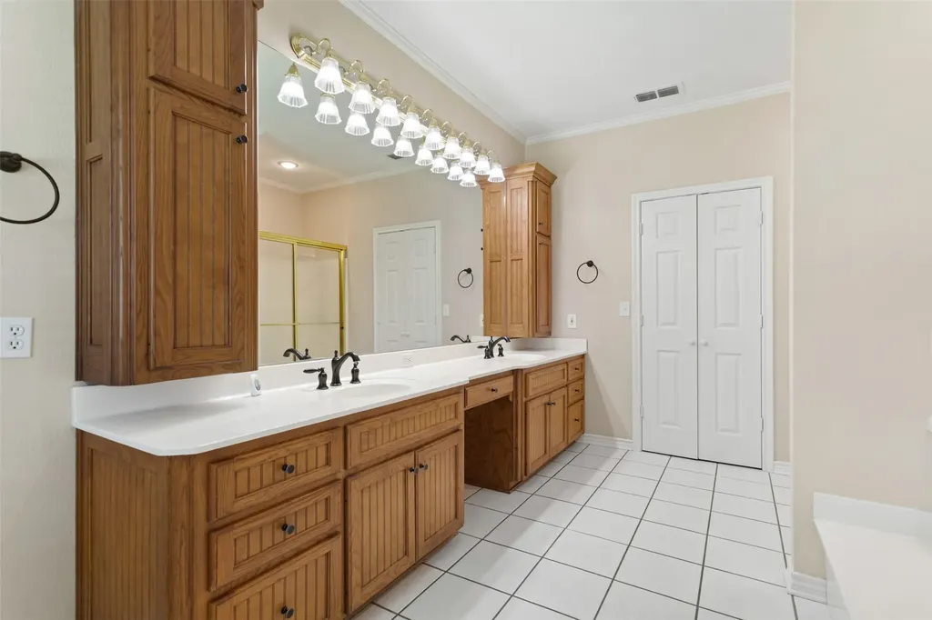 17681 Huckleberry Circle Lindale TX 75771