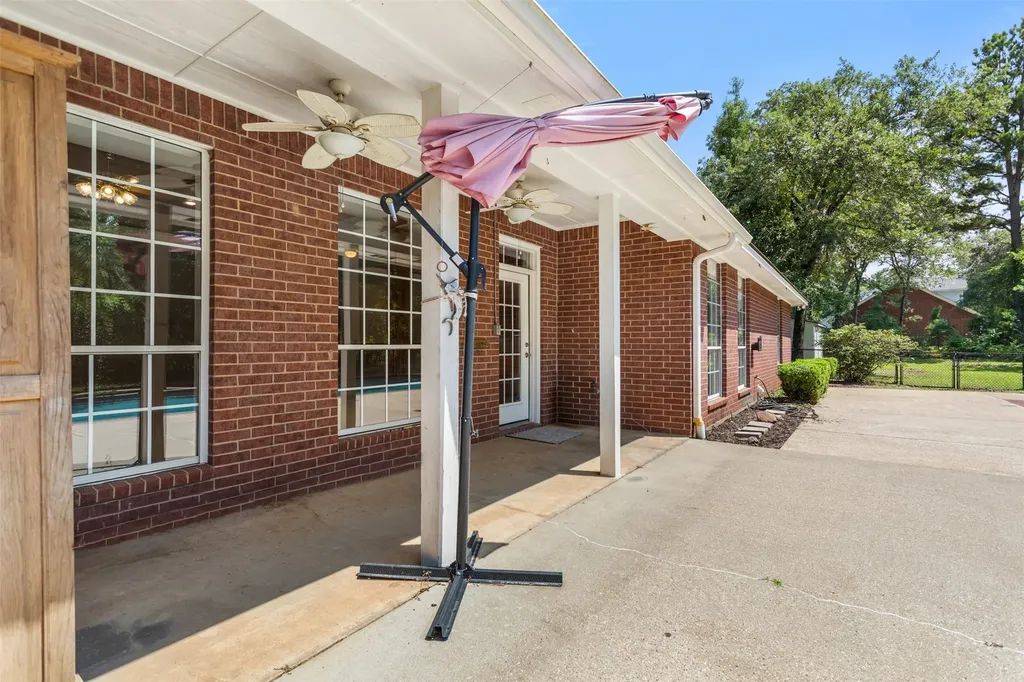 17681 Huckleberry Circle Lindale TX 75771