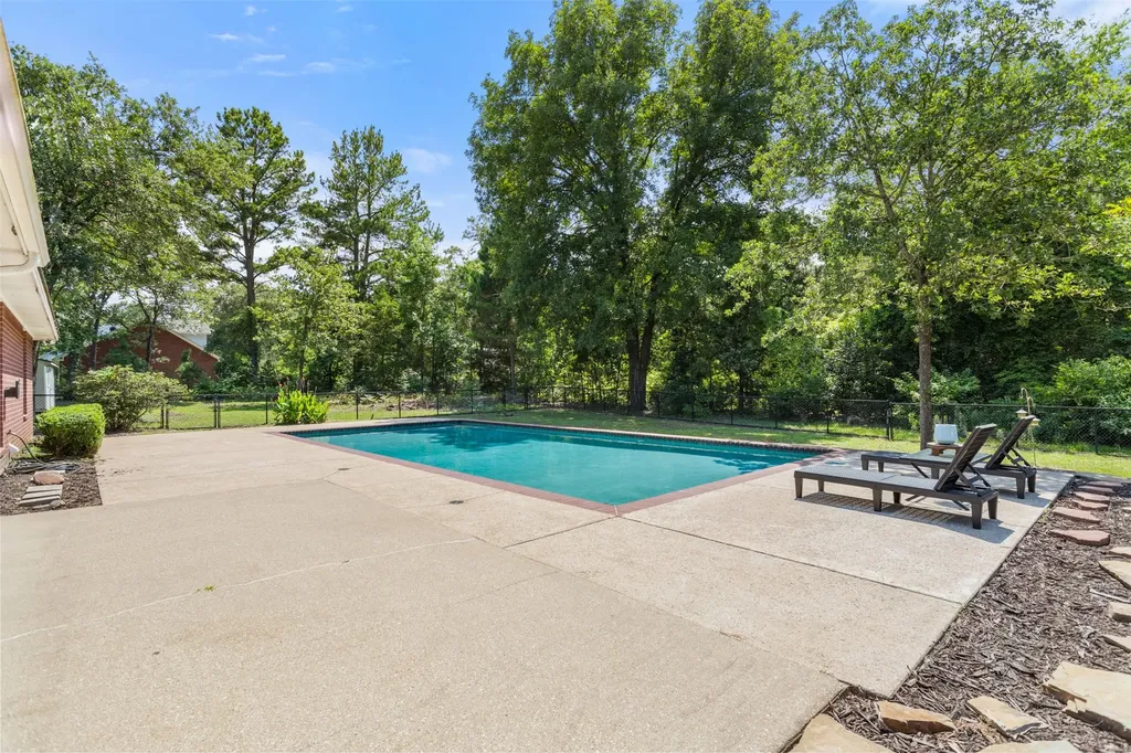 17681 Huckleberry Circle Lindale TX 75771