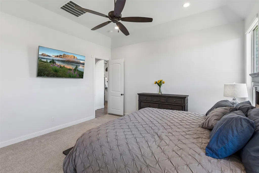 1107 Pioneer Crossing Weatherford TX 76088