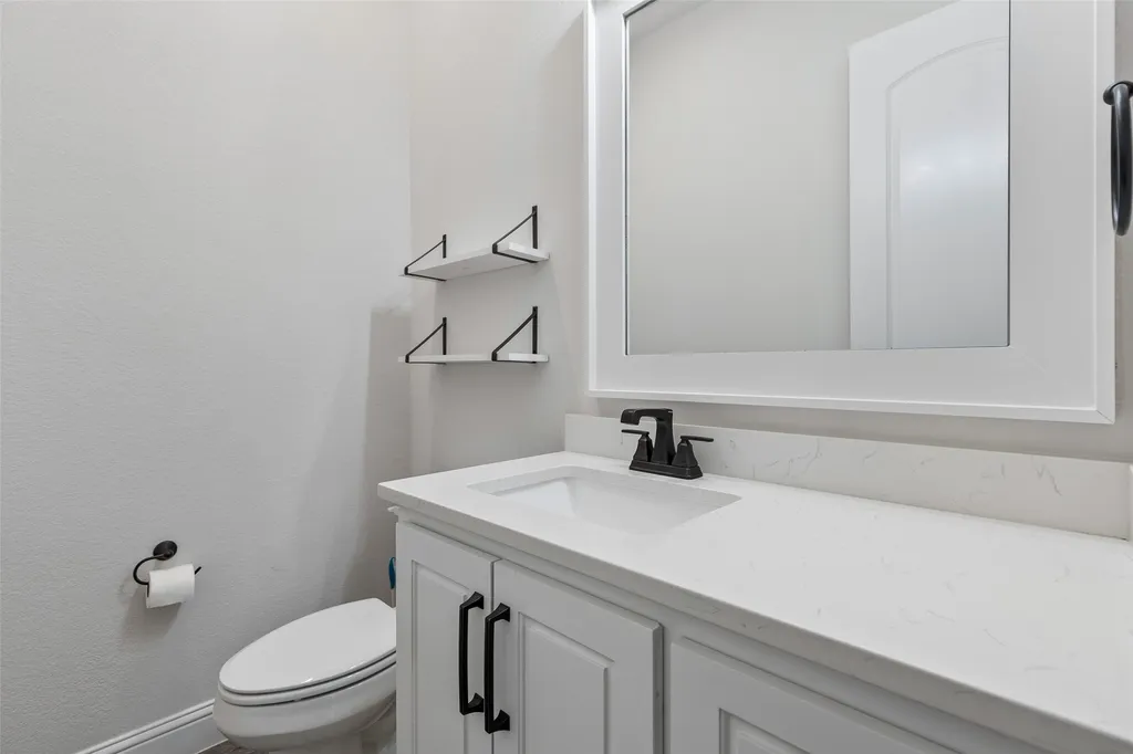1107 Pioneer Crossing Weatherford TX 76088