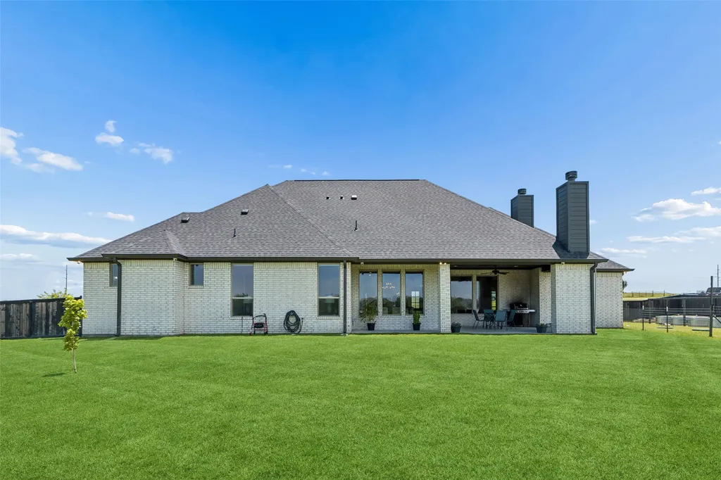 1107 Pioneer Crossing Weatherford TX 76088