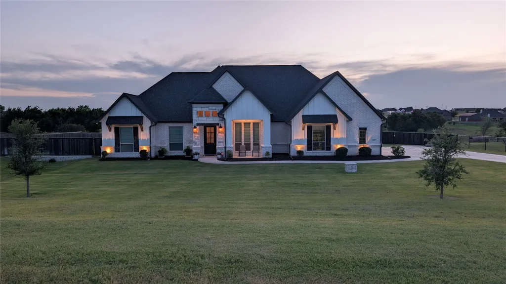 1107 Pioneer Crossing Weatherford TX 76088