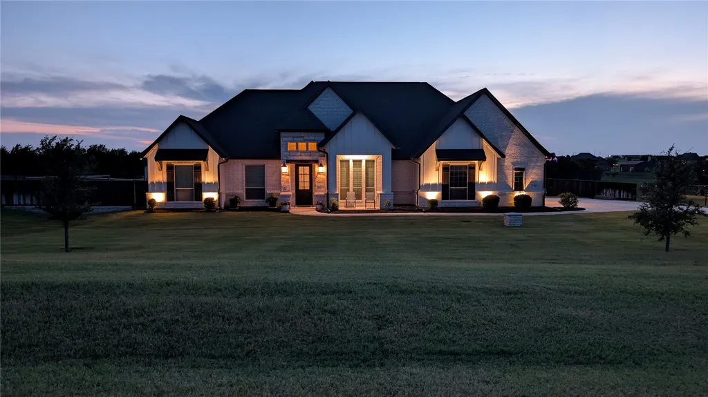 1107 Pioneer Crossing Weatherford TX 76088