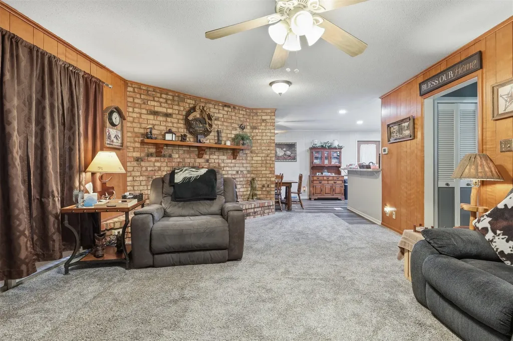 1117 Sheridan Lane Cleburne TX 76033