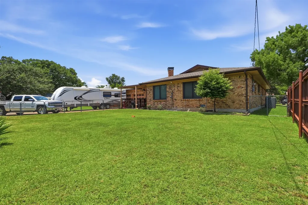 1117 Sheridan Lane Cleburne TX 76033