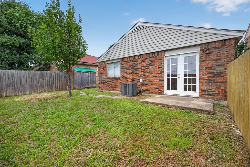 1115 Lombard Lane Duncanville TX 75137