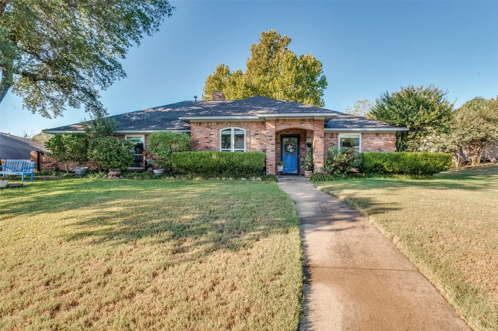 722 Corinthian Place Duncanville TX 75137