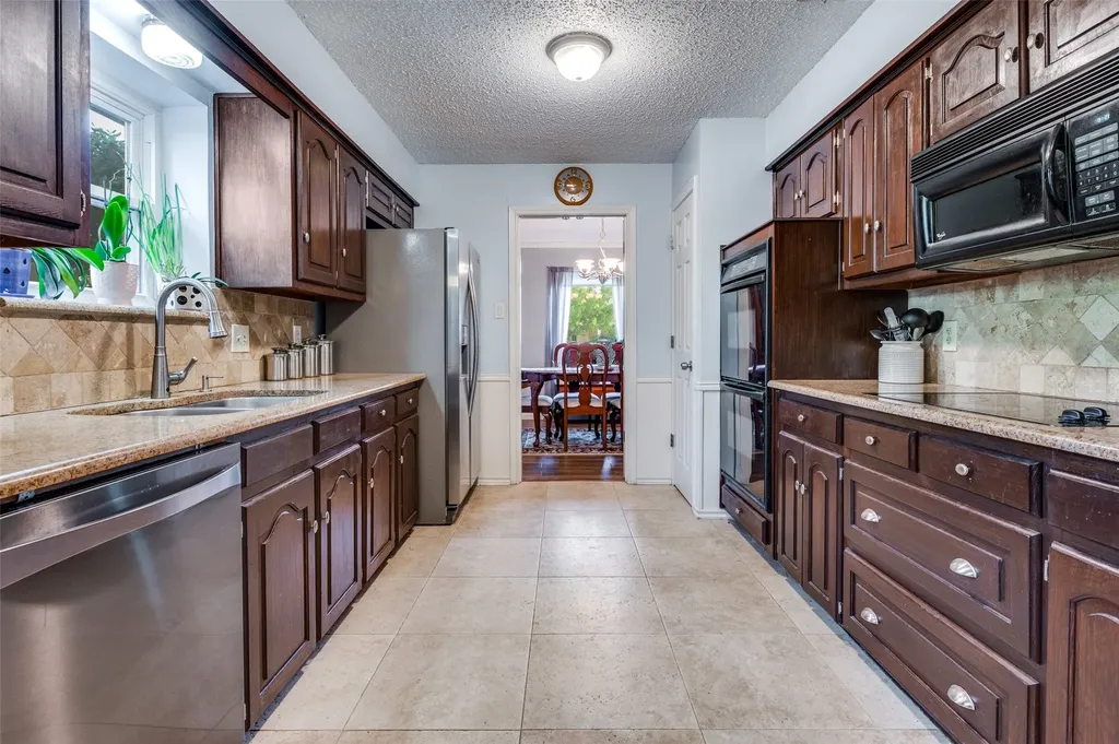 722 Corinthian Place Duncanville TX 75137