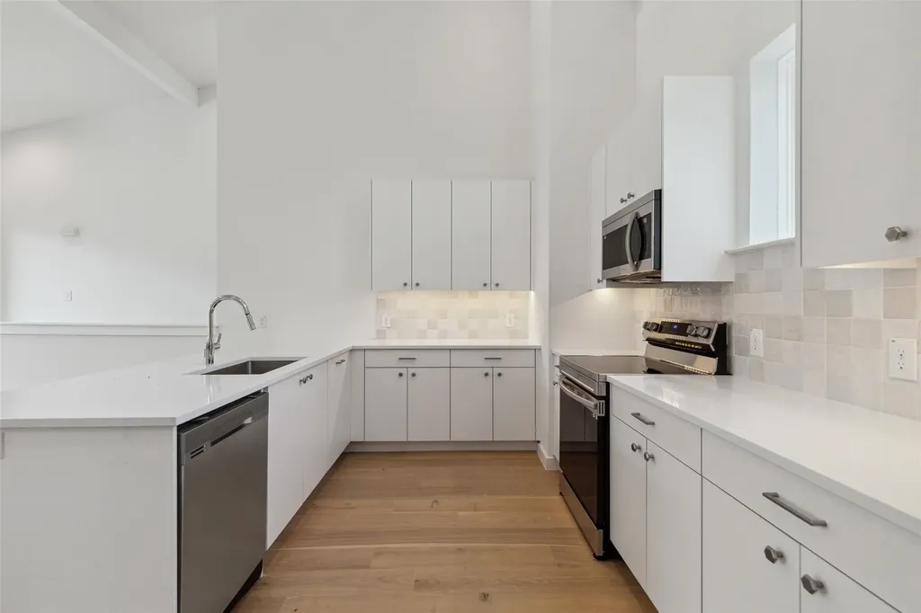 6144 Oram Street Dallas TX 75214