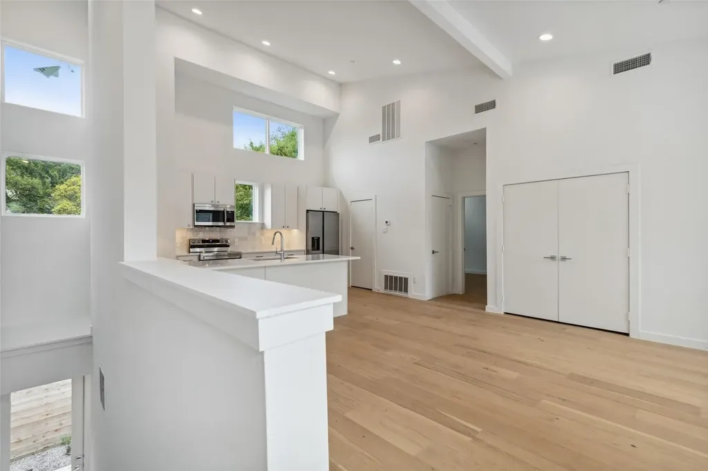 6144 Oram Street Dallas TX 75214