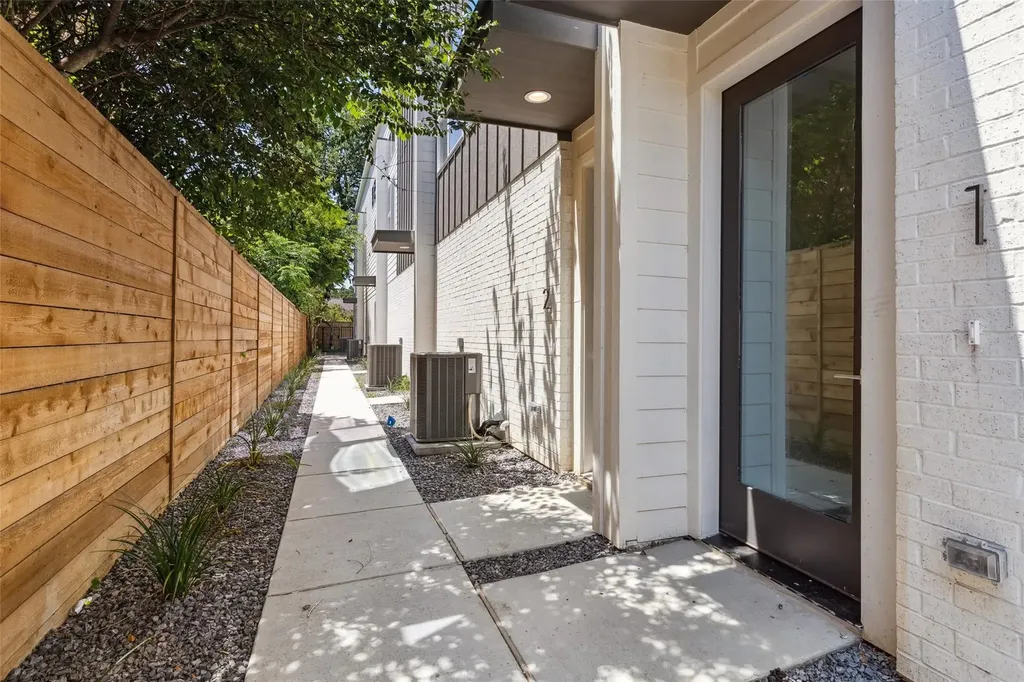 6144 Oram Street Dallas TX 75214