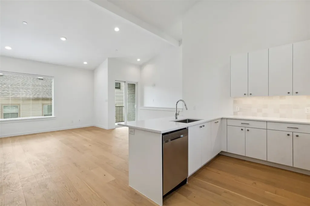 6144 Oram Street Dallas TX 75214