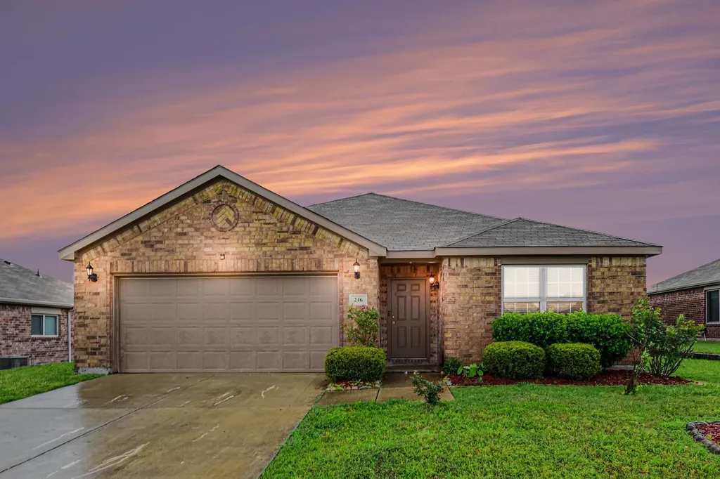 246 Willow Creek Lane Terrell TX 75160