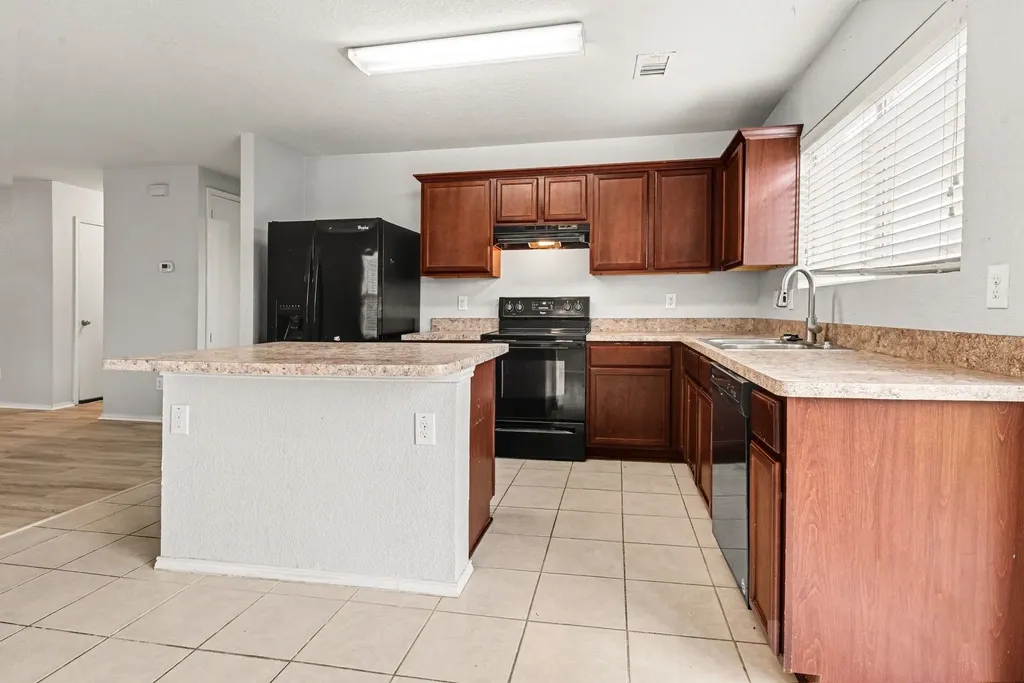 246 Willow Creek Lane Terrell TX 75160