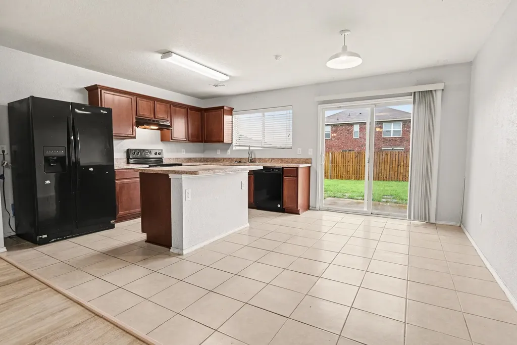 246 Willow Creek Lane Terrell TX 75160
