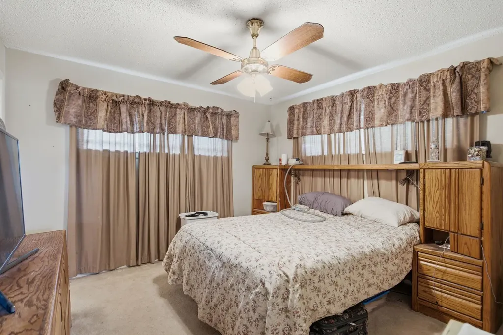 4574 N State Highway 121 Bonham TX 75418