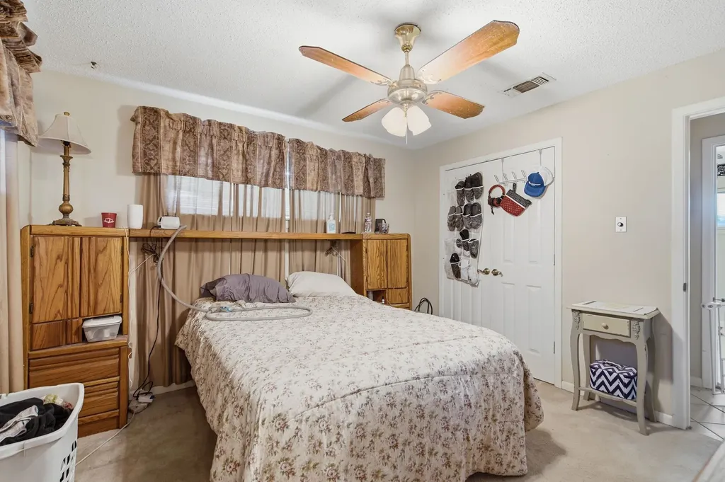 4574 N State Highway 121 Bonham TX 75418