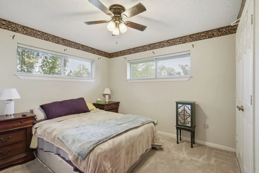 4574 N State Highway 121 Bonham TX 75418