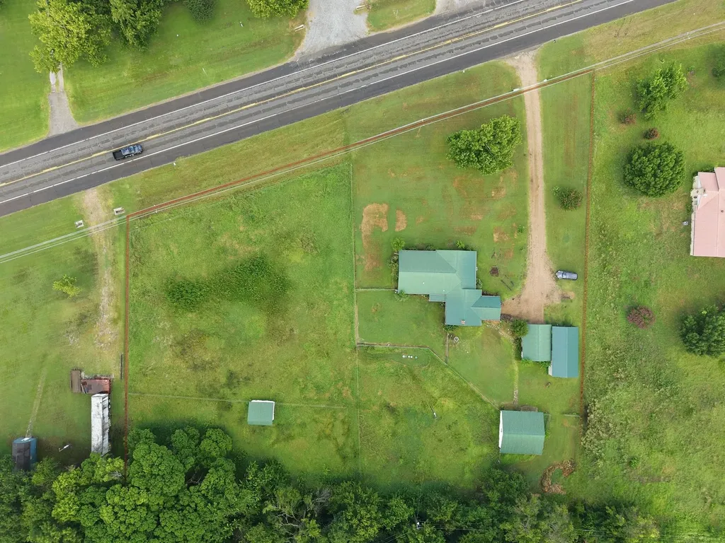 4574 N State Highway 121 Bonham TX 75418