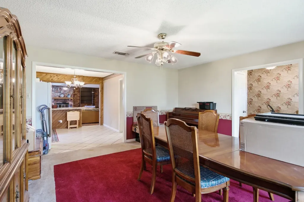 4574 N State Highway 121 Bonham TX 75418