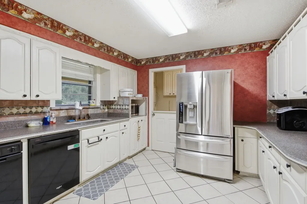 4574 N State Highway 121 Bonham TX 75418