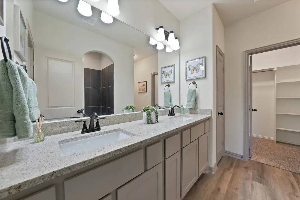 109 Panther Loop Mabank TX 75147