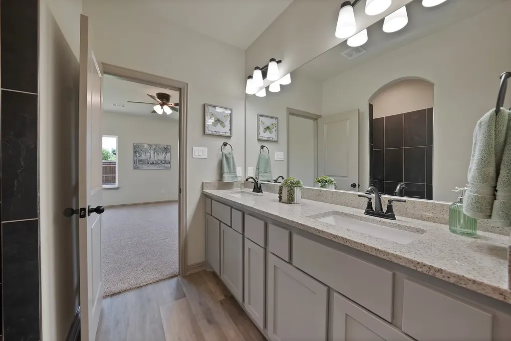 109 Panther Loop Mabank TX 75147