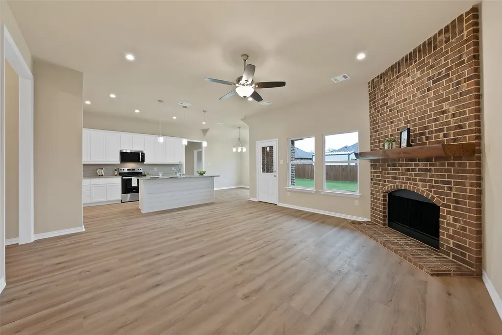 109 Panther Loop Mabank TX 75147
